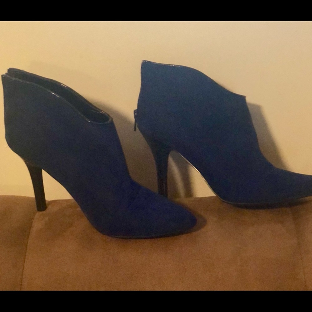 Royal blue Carlos Santana suede bootie